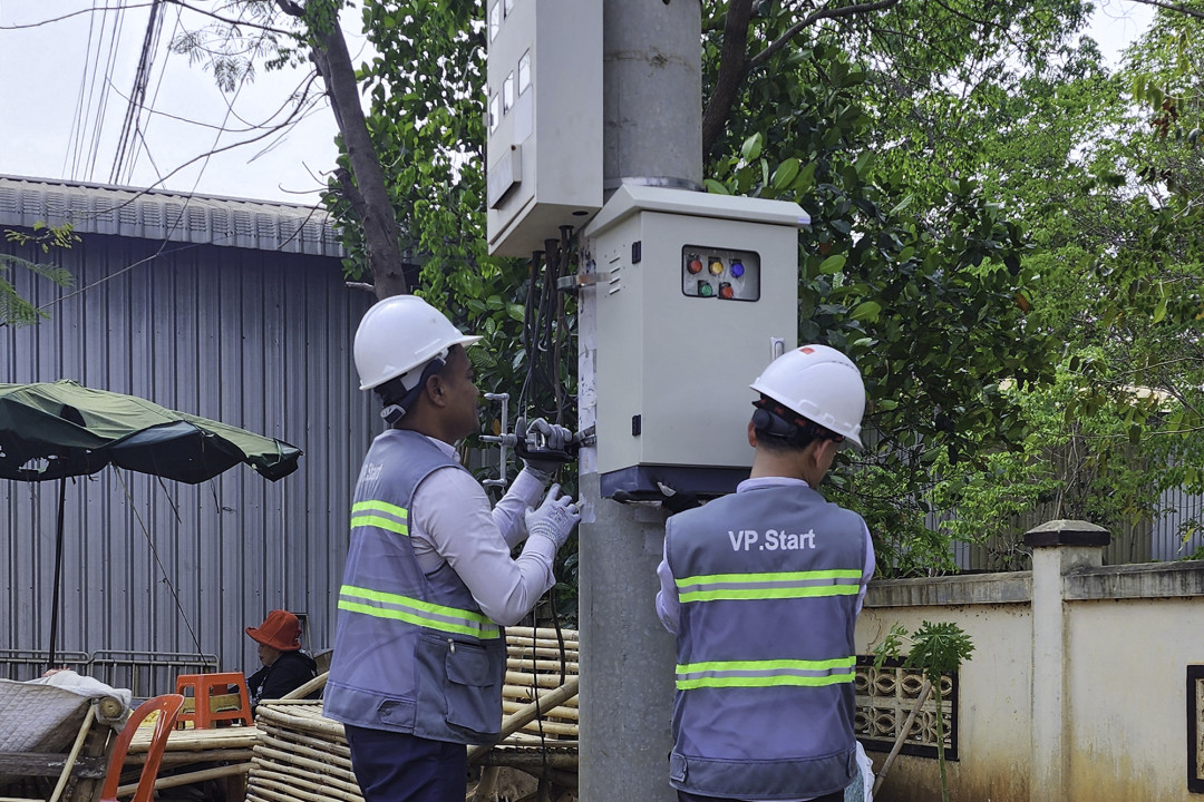 VP.Start Expands Smart Street Lighting with SCD-001 Controllers in Kampong Cham as Part of Smart City Initiative