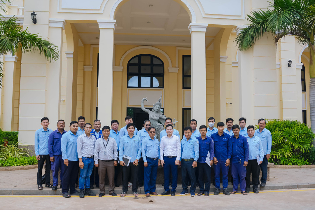 VP.Start Expert Engineers Present The Eco-sustainability System to EDC Siem Reap